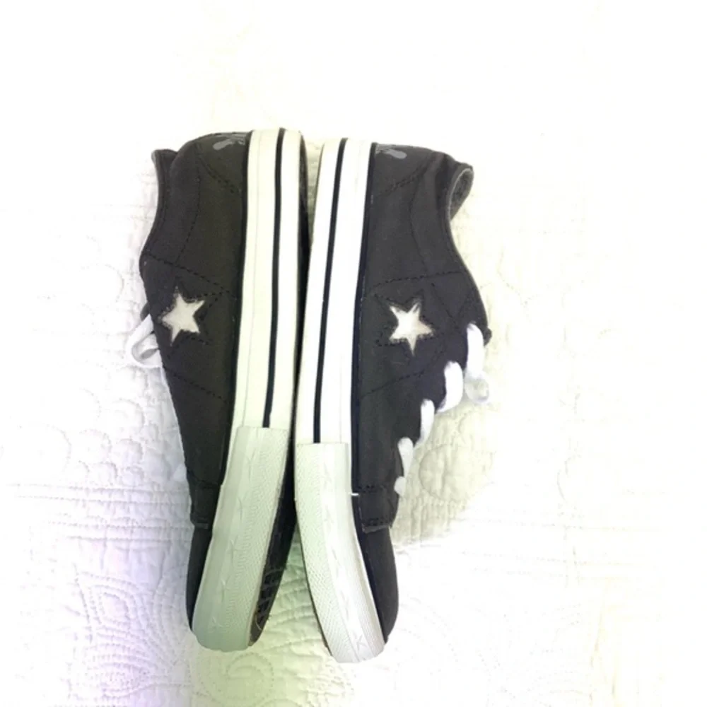 Converse One ⭐️ Star‎ Skulls Guitars Canvas Shoes Junior US 3.5 Grey Worn once